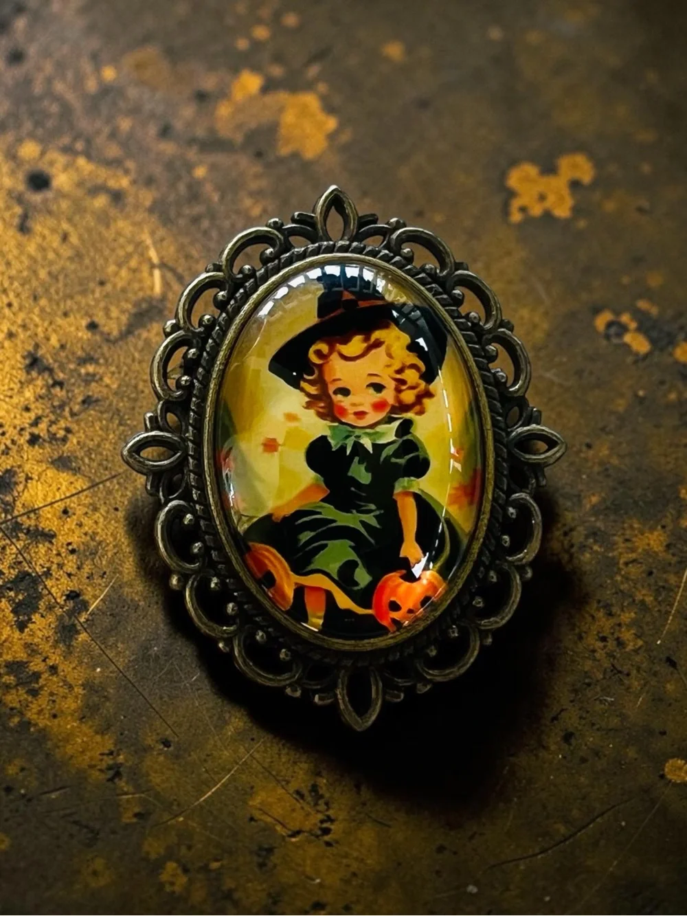 Vintage-Style 1950s Halloween Witch Girl Brooch Pin – Antiqued Gold Tone